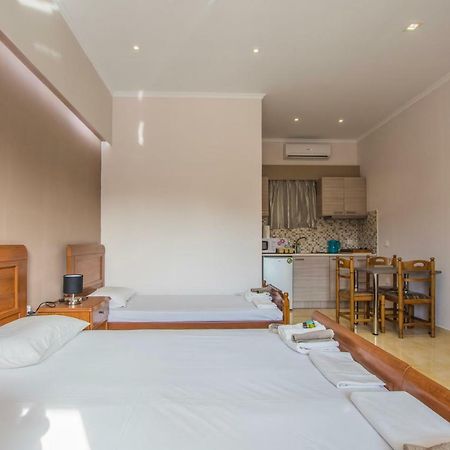 Dennis Tsilivi Houses & Studios By "Elite" 外观 照片